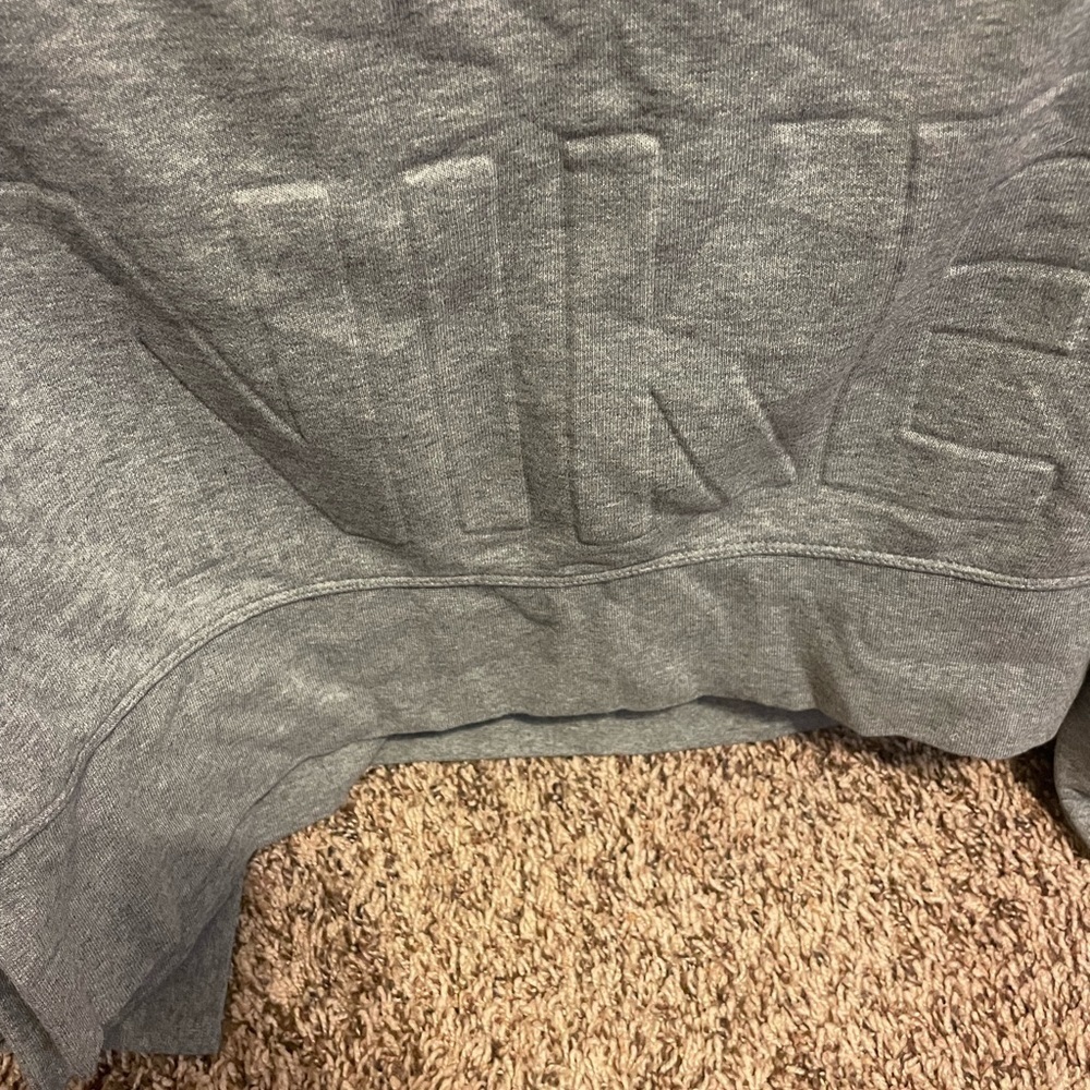Cropped Nike Crewneck - Picture 4 of 4